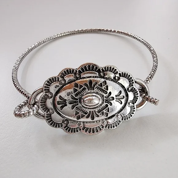 NWT Western Southwestern Tribal Antique Metal Hook Bracelet Boho Western - Picture 7 of 7